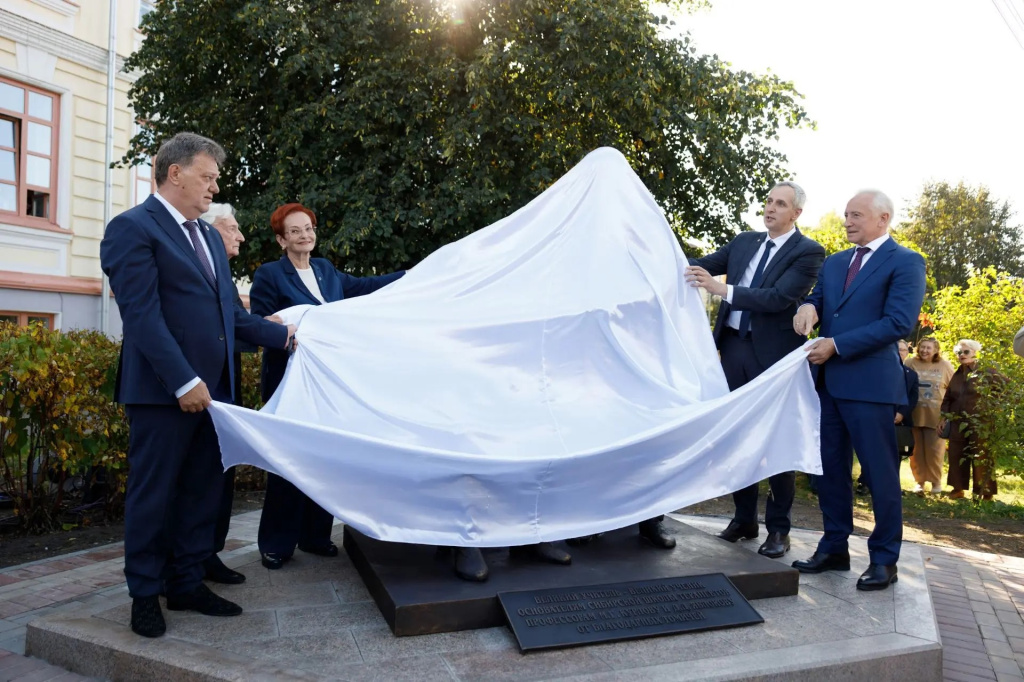 956ef9e4-b2d7-4f41-8313-cdc29cb907d7.jpg